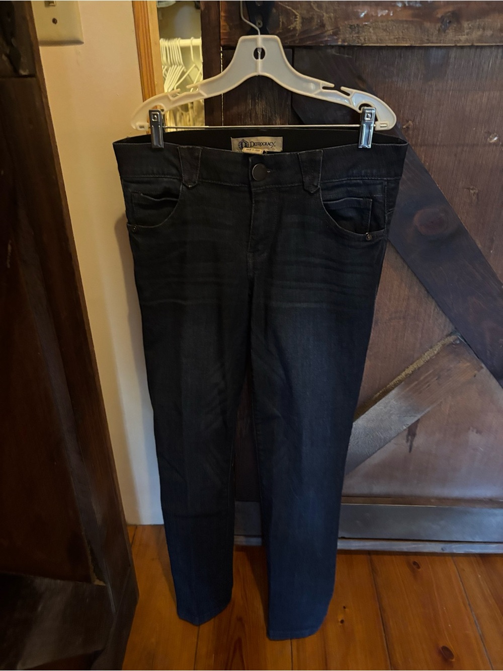 Democracy Women’s Black Wash Skinny Jeans